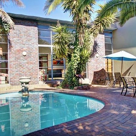 African Moon Corporate House Kempton Park Exterior foto
