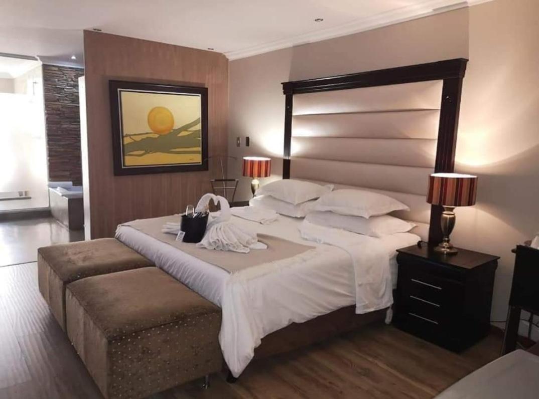 African Moon Corporate House Kempton Park Exterior foto