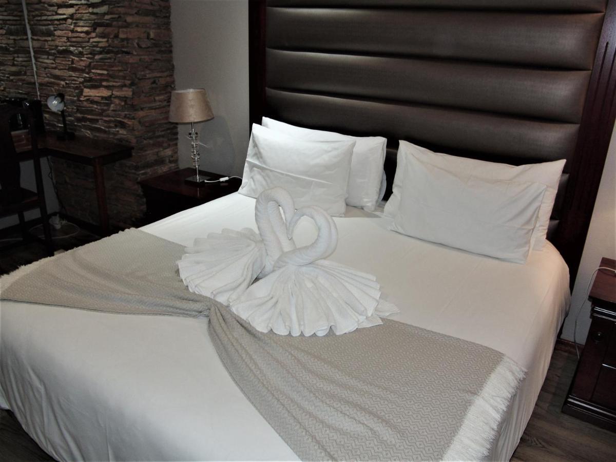 African Moon Corporate House Kempton Park Exterior foto