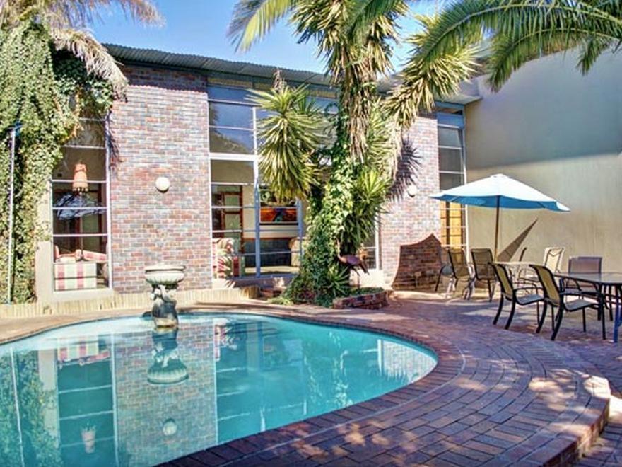 African Moon Corporate House Kempton Park Exterior foto